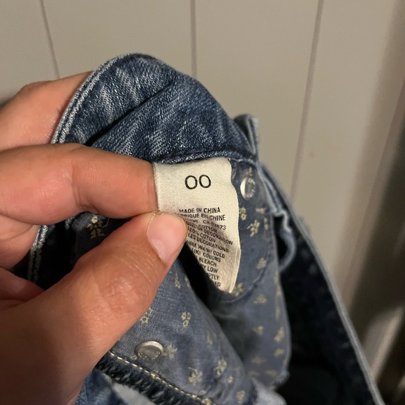 American Eagle 2010 micro denim shorts patchwork/distressed medium wash - Picture 4 of 5